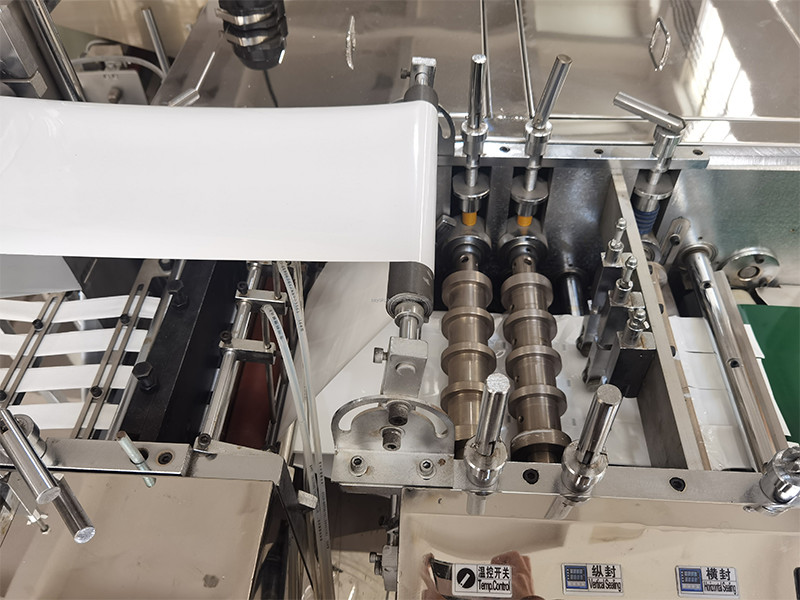 Disposable Single Alcohol Pad Machine Alcohol Prep Pad Machine