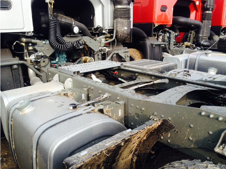 371hp Prime Mover Truck / Sinotruk Howo Tractor Truck Electrical System