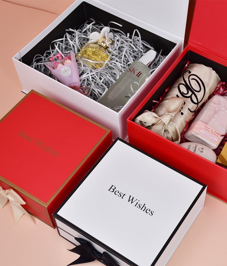 Foldable Paperboard Perfume Wedding Gift Packaging Box With Ribbon Magnetic Closure