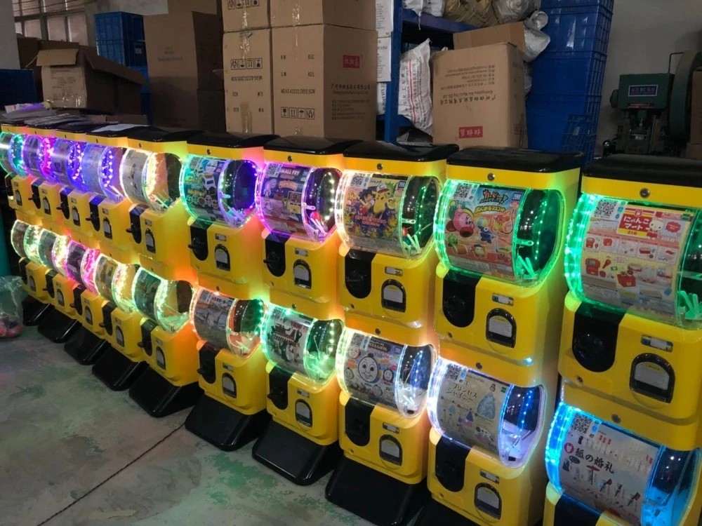 Coin Operated Arcade Claw Machine , Gashapon Dispenser Display Plastic Capsule Toy Vending Machine