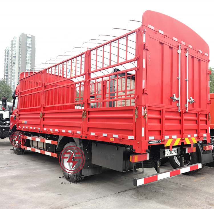 Strength Diesel Fuel Type 10T Live Animal Fence Transport Mini Truck for Cat Pig Sheep