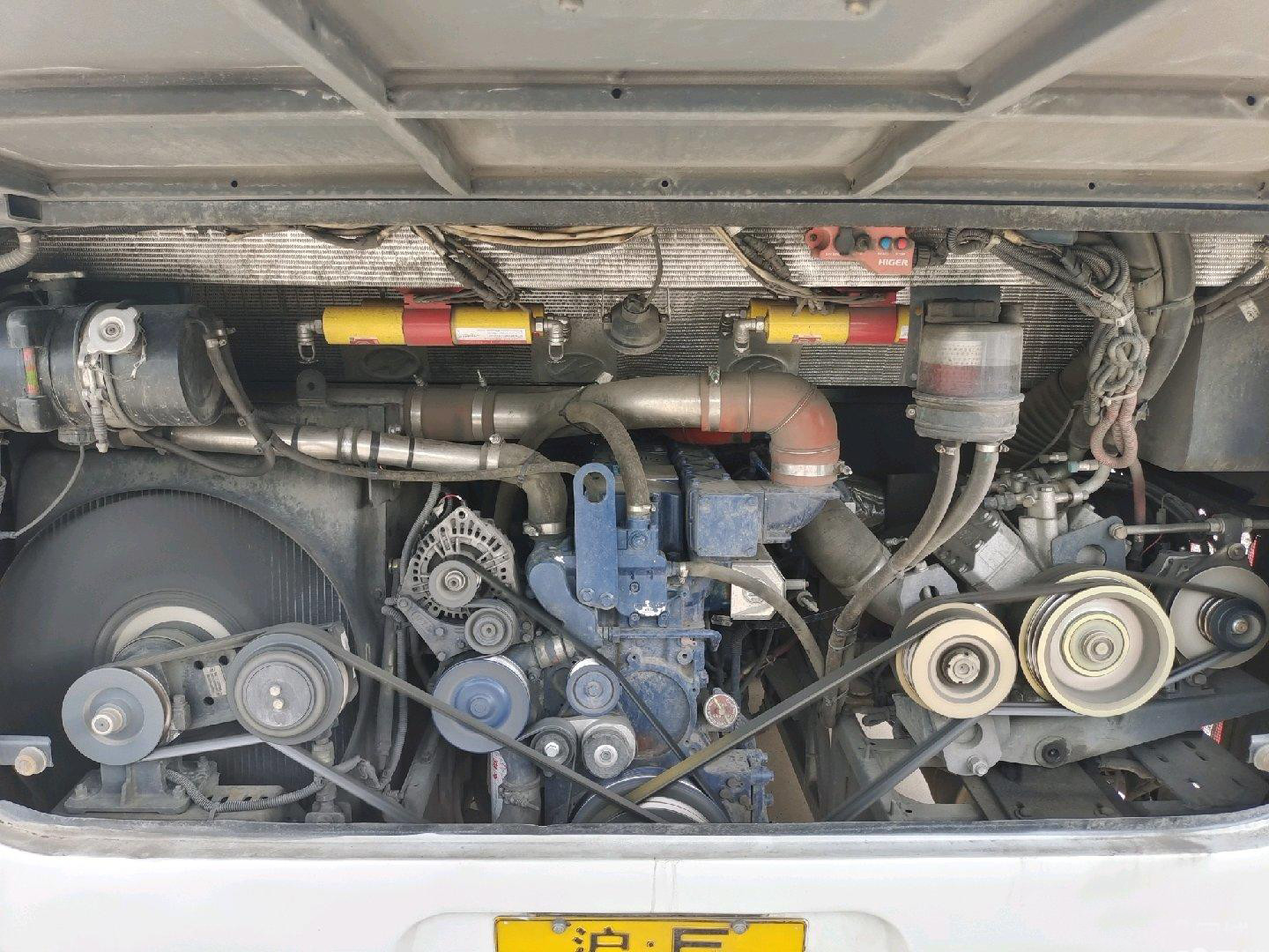 32 Seat Second Hand Coach Bus Higer Commuter Used Passenger 180kw
