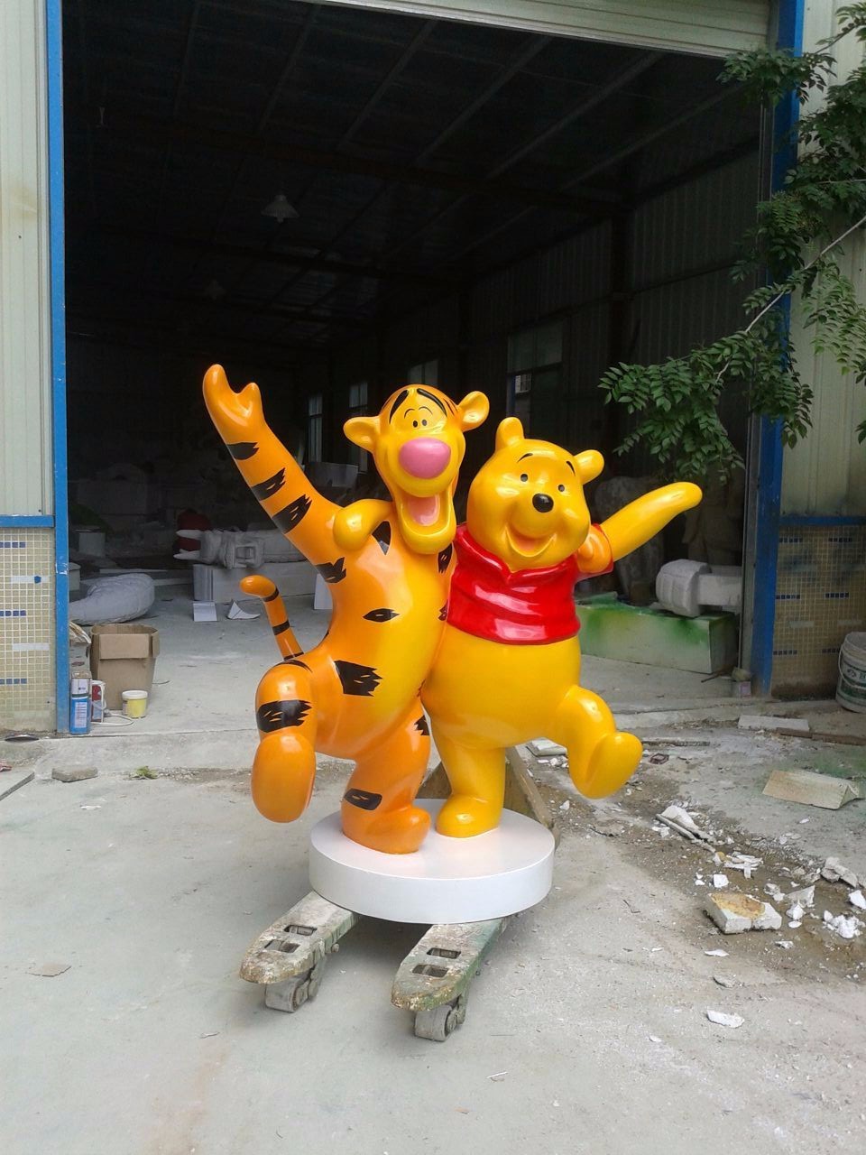 life size Vinnie Bear or other Disney character fiberglass statue for exhibition display model
