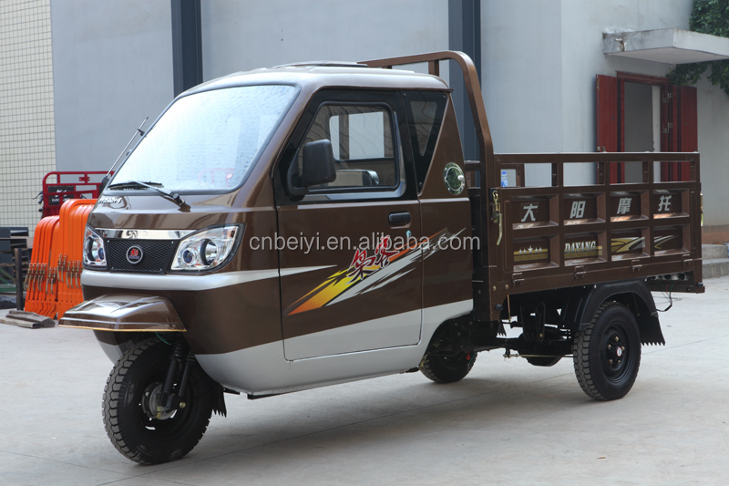 200cc/250cc/300cc Closed Type Tricycle with CCC Certification and Water Cooled Engine
