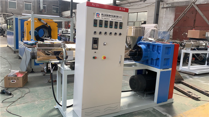 Single Screw Melt Blown Machine PP Nonwoven Fabric Making Machine For Masks