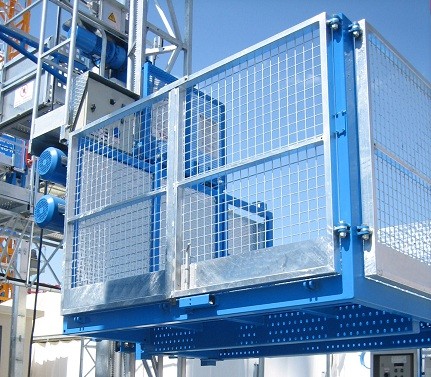 Hot Galvanized Mast 21m/Min 2000kg Rack And Pinion Construction Hoist For Material