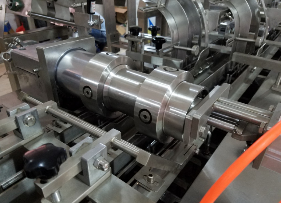 Automatic Biscuit Center Filling Cream Jam Sandwich Biscuit Making Machine