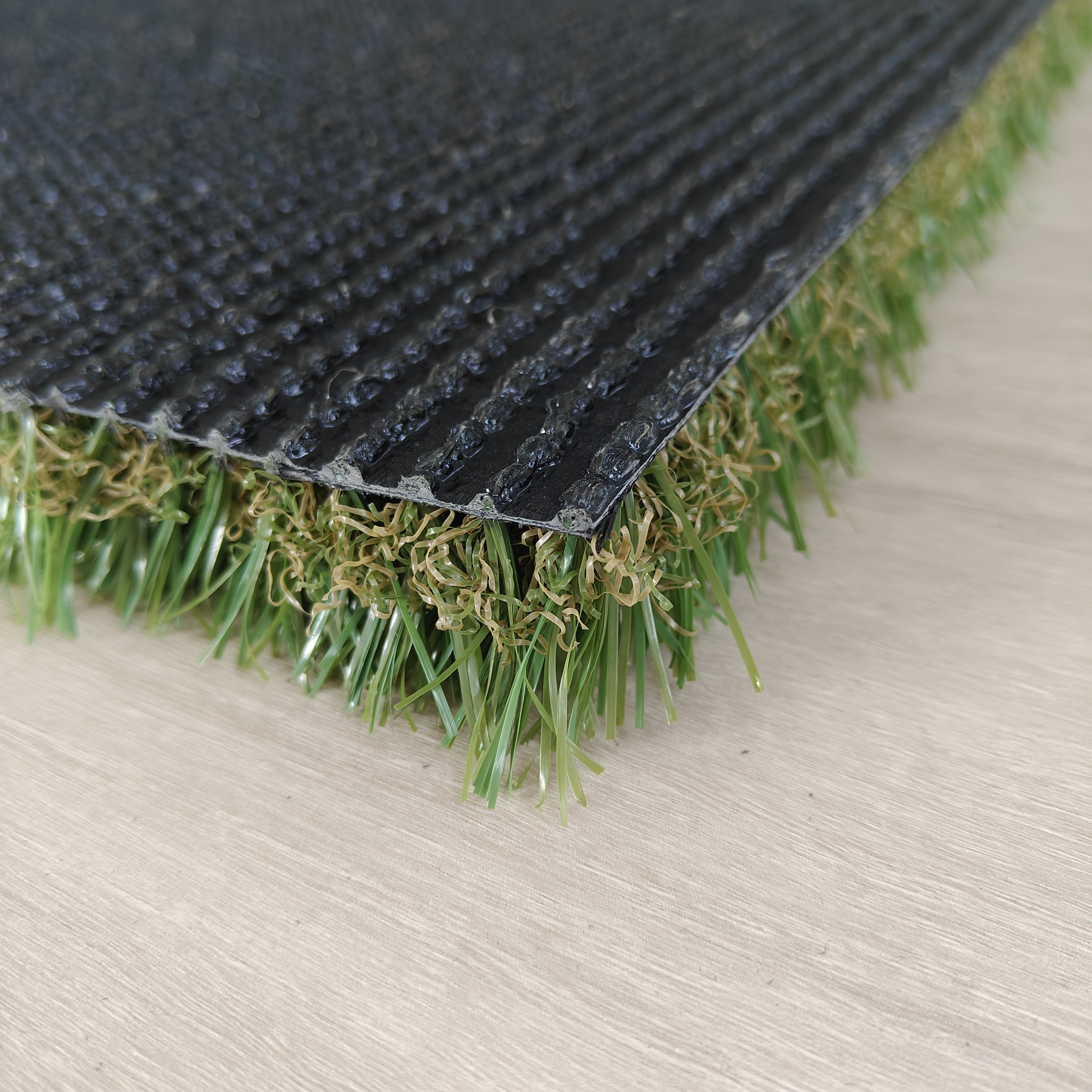 PU Adhesive 28mm 13800 Dtex Landscape Artificial Grass Double PP Backing Balconies Backyards Decorations UV Resistance Low Maintenance