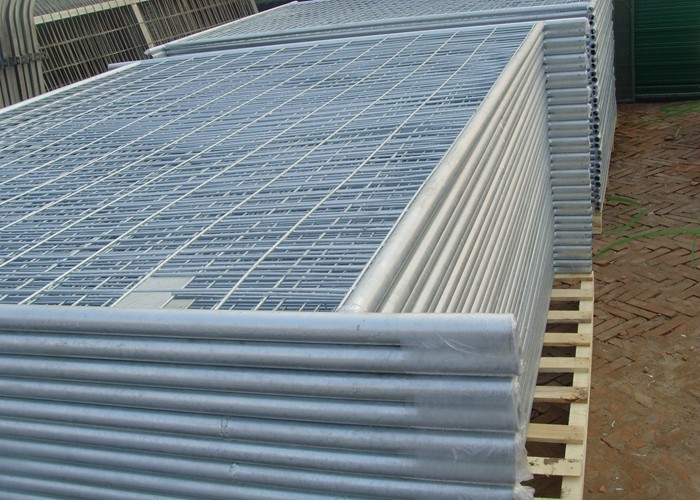 6ft Temporary Fencing Panels , Outdoor Welded Wire Fence Panels For Construction Sites