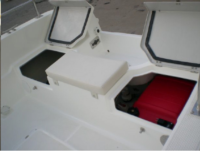 Folding Canopy Fiberglass Fishing Boats 0.9m Height With Big Fishing Tank