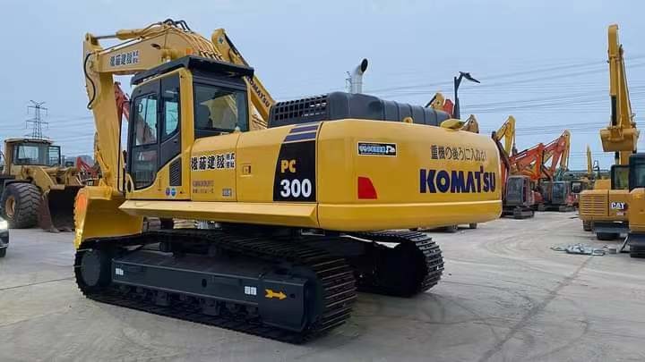 Used Komatsu Digger PC300 Secondhand 30ton Big Type Crawler Excavator