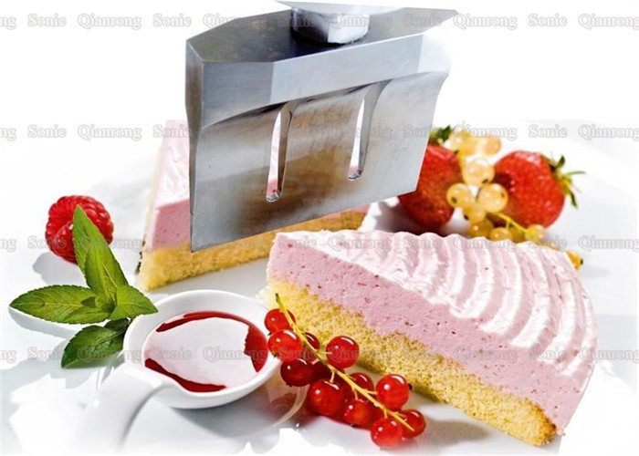 High Speed Strip Food Ultrasonic Cutting Machine With 2kgs Cutting Blade