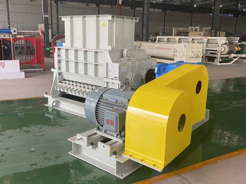 AC Motor Double Tooth Roller Crusher 30 - 45 m3/H Capacity Raw Material Processing