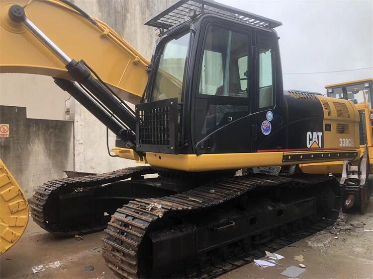 Used Cat330 Excavator in Shanghai with Original Hydraulic Pump and 3823 Working Hours