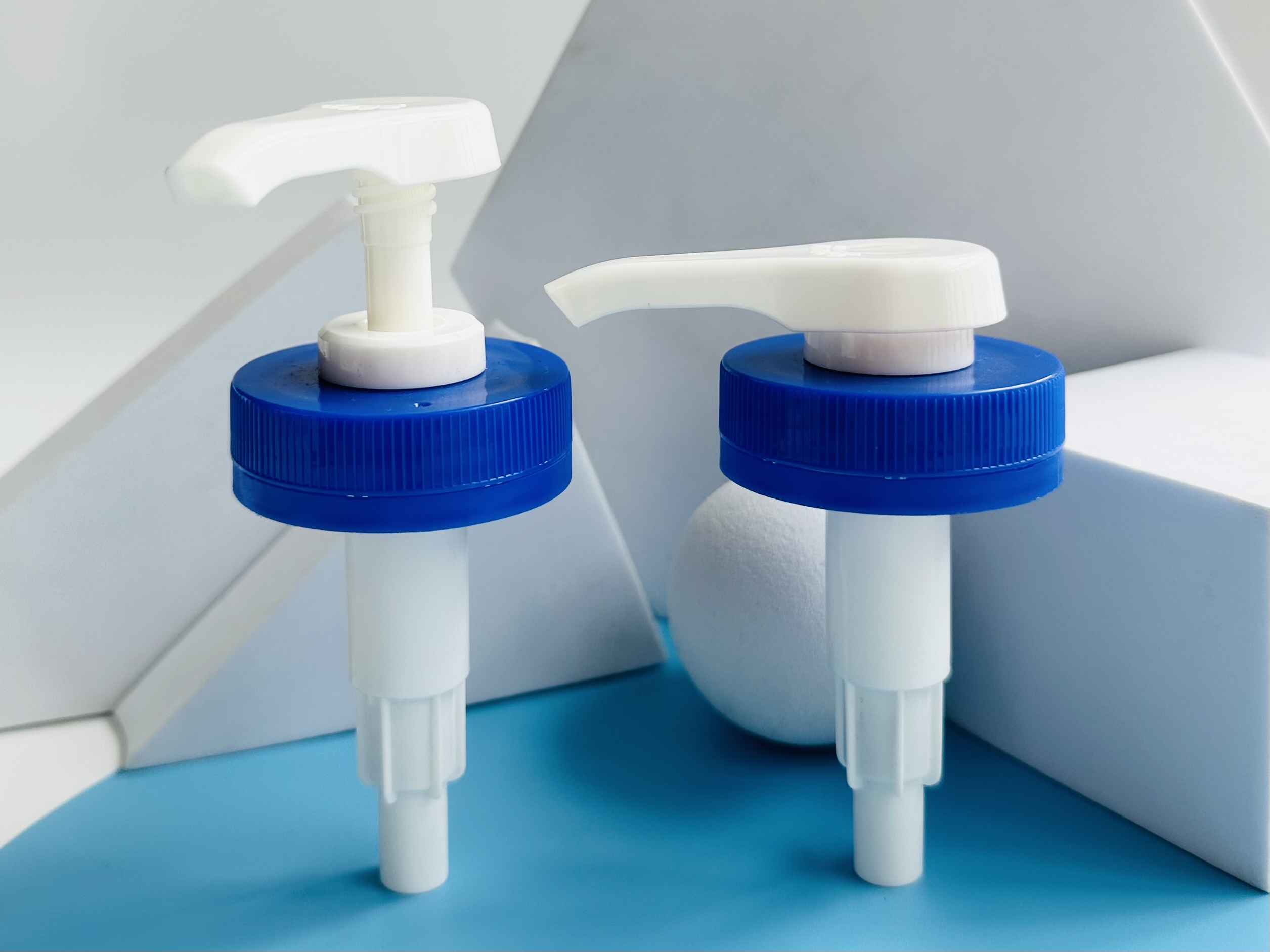 Smooth Ribber Aluminium Closure Left-right Lock Pump for Big Diameter Lotion Bottles