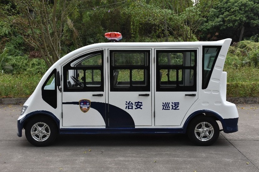 Enclosed Body Electric Patrol Car With 48V AC Motor Free Maintenance Battery