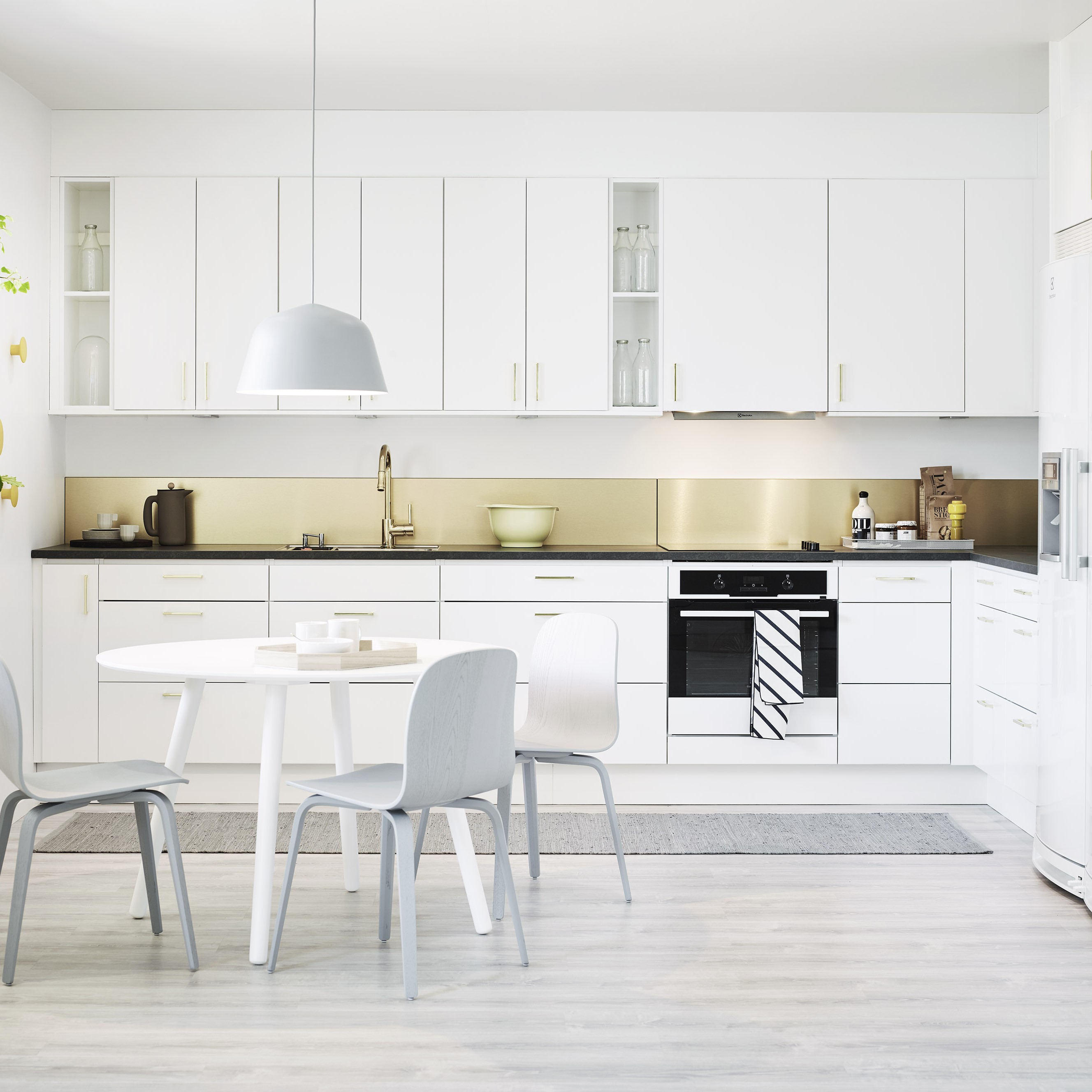 Highly ODM/OEM Italian Furniture Smart Wooden Kitchen Cabinets for Customizable Market
