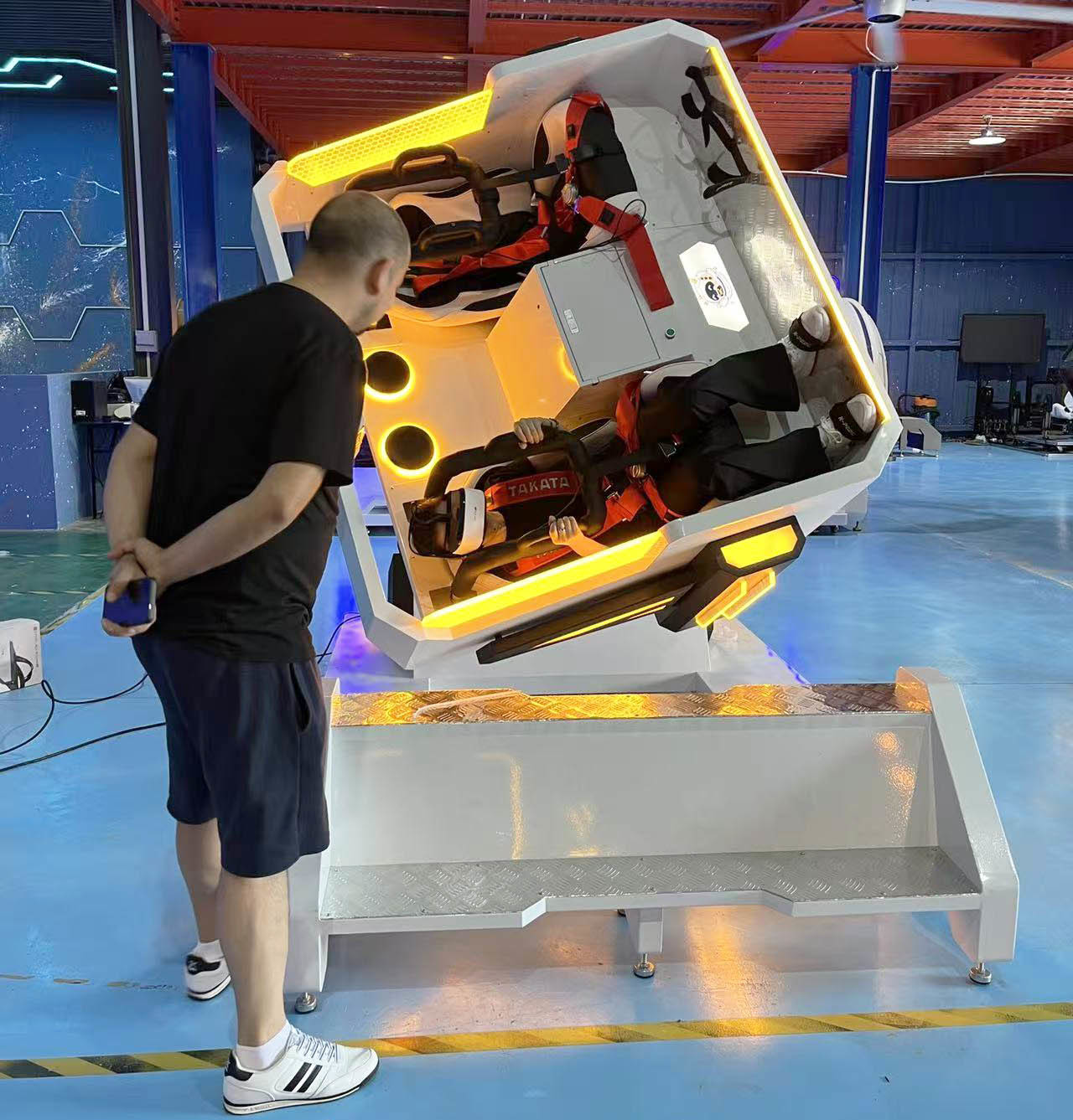 Virtual Reaity Display Experience the Ultimate 720 Degree Virtual Reality Adventure with 2 Players VR Space Shuttle 360 Simulator and DP VR E3S Glass