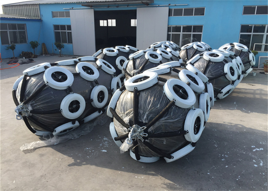 STS Pneumatic Yokohama Rubber Fender With Hot Galvanizing Chain