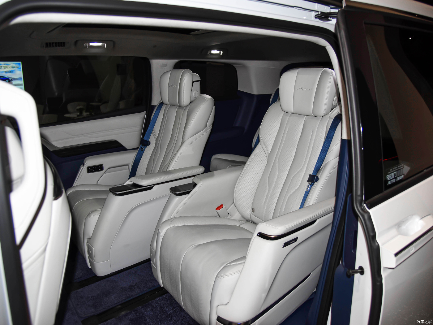 Turbo Engine Buick Century Hybrid MPV Luxury Automobile Left Steering Automatic Gearbox Leather FWD Car 5-door 7-seater MPV