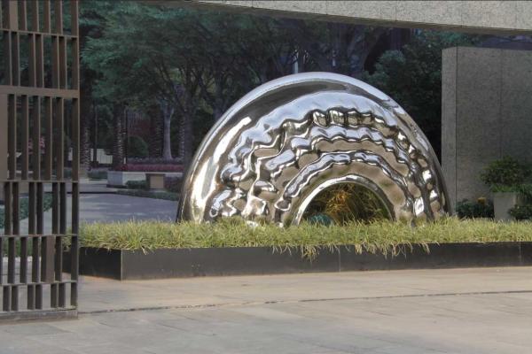 Stainless Steel Large Outdoor Sculpture , Mirror Polished Outdoor Modern Art