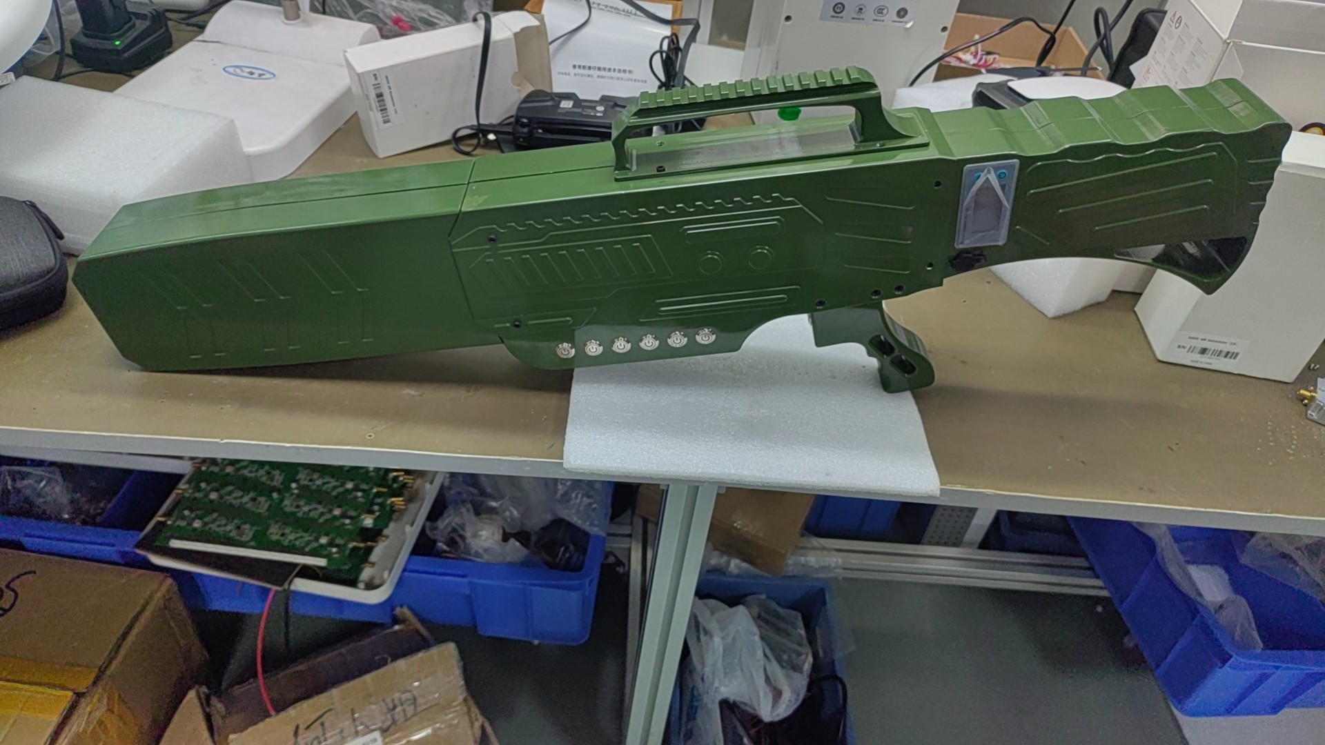 2024 New Handheld Drone Jammer Signal Interference Device with 4 Channels