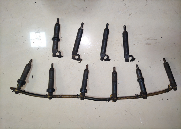 Komastu B3.3 4D95 Used Fuel Injector For Excavator PC60-7 PC120-5 3800875