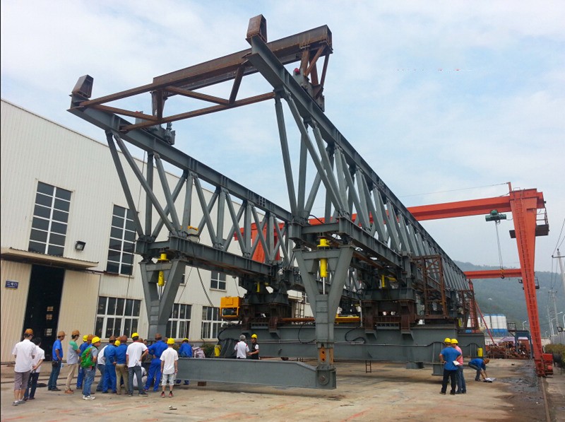 Heavy Industry Bridge Girder Launching Crane Rail Running 5m/Min