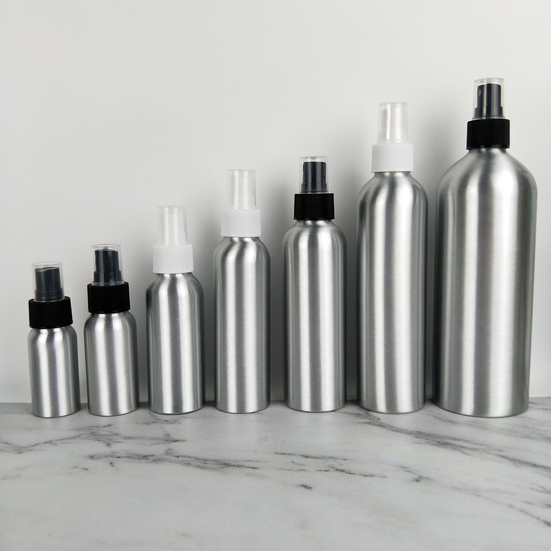Customized Colors Aluminum Body PP Sprayer 30ml 50ml 100ml 120ml 150ml Black Matte Perfume Bottle with White Mist Spray Cap