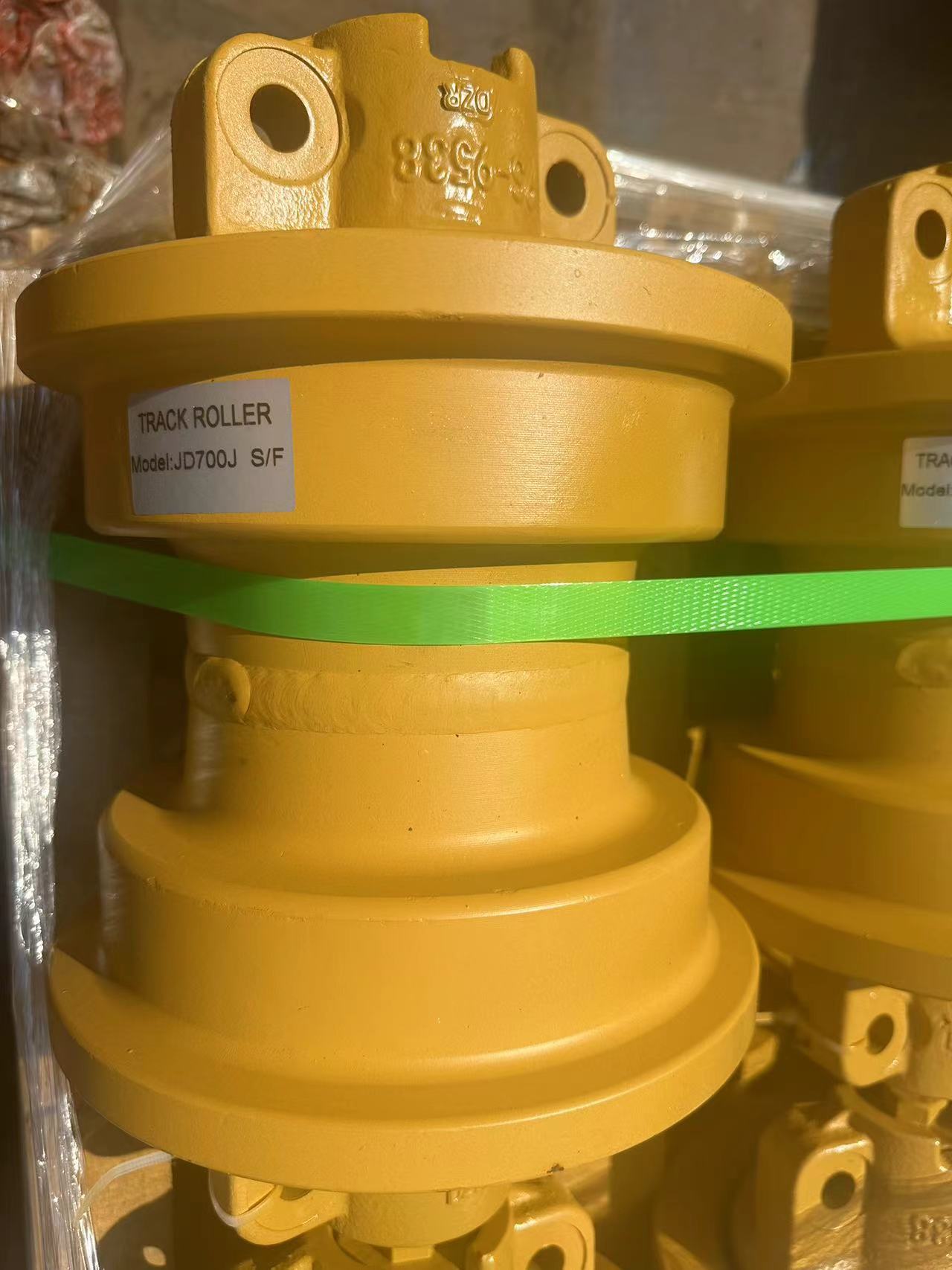 Energy Mining Bulldozer Track Roller for 700J Excavator and Other Heavy-Duty Equipment