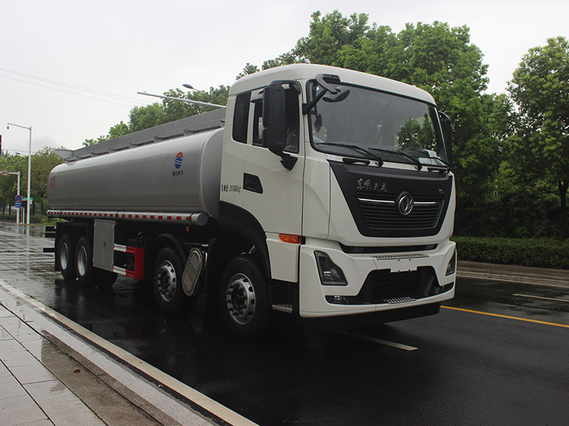 Dongfeng Huge Capacity 28 Cubic Meter Liquid Loaded Vehicle