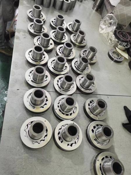 90R100 Hydraulic Charge Pump 20CC 26CC Displacement / Charge Gear Oil Pump