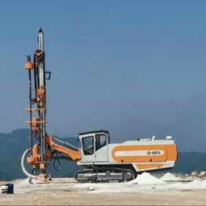 China Open Mining Integrated DTH Blast Drill Rig Machines With Automatic Drill Rod Changing System on sale