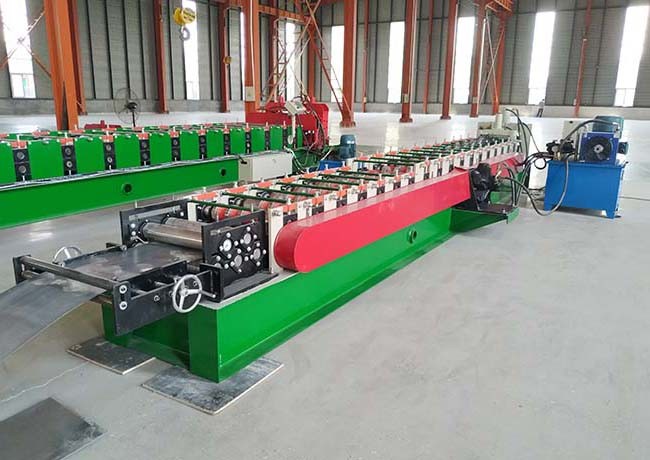 Cold Steel Hydraulic Decoiler Machine , Gutter Roll Forming Machine Customized Color