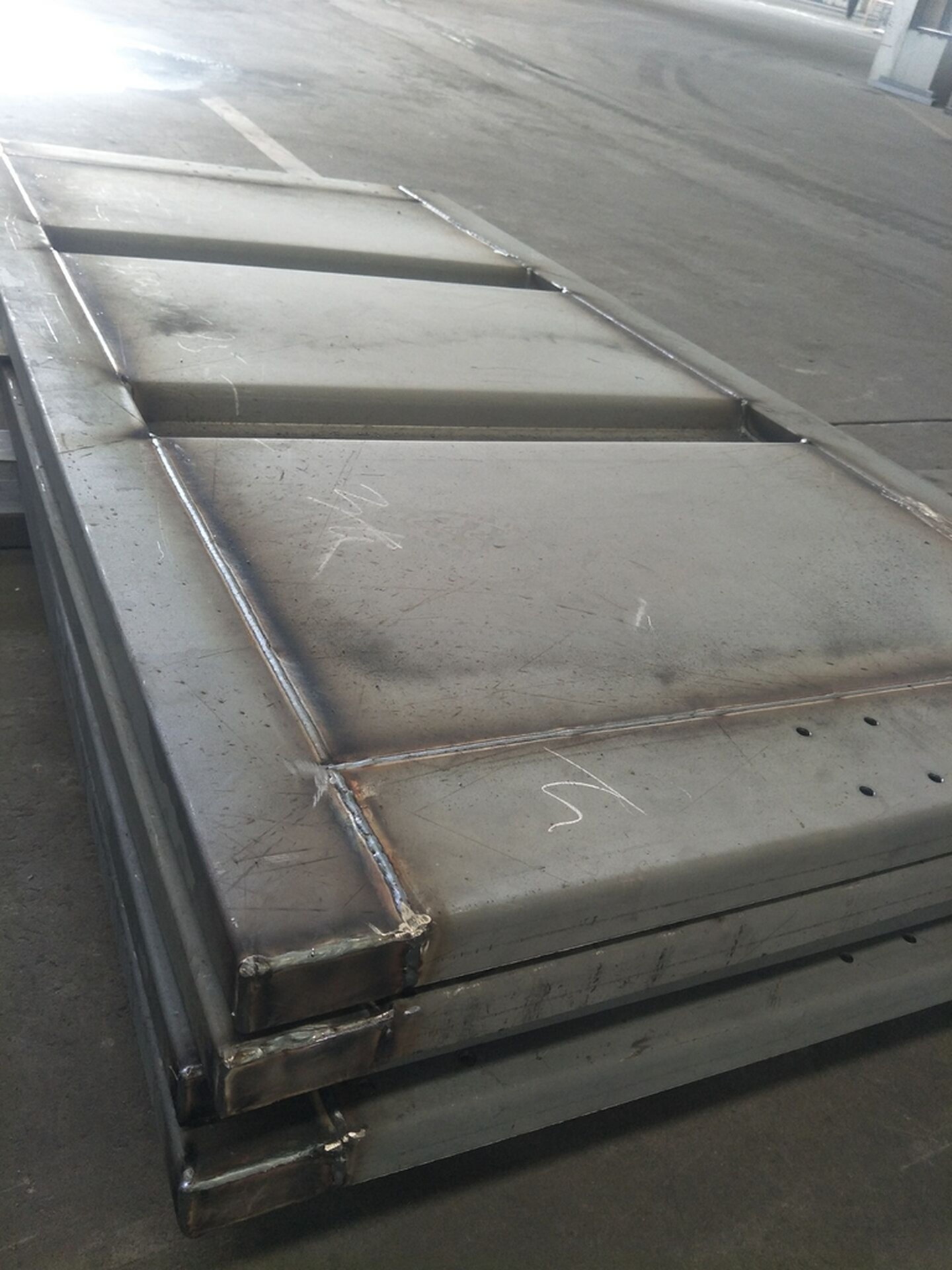 20ft 40ft Dry Cargo Shipping Container Door Panel 2.0mm Corten Steel with Customizable Design and Follows Customer Demand