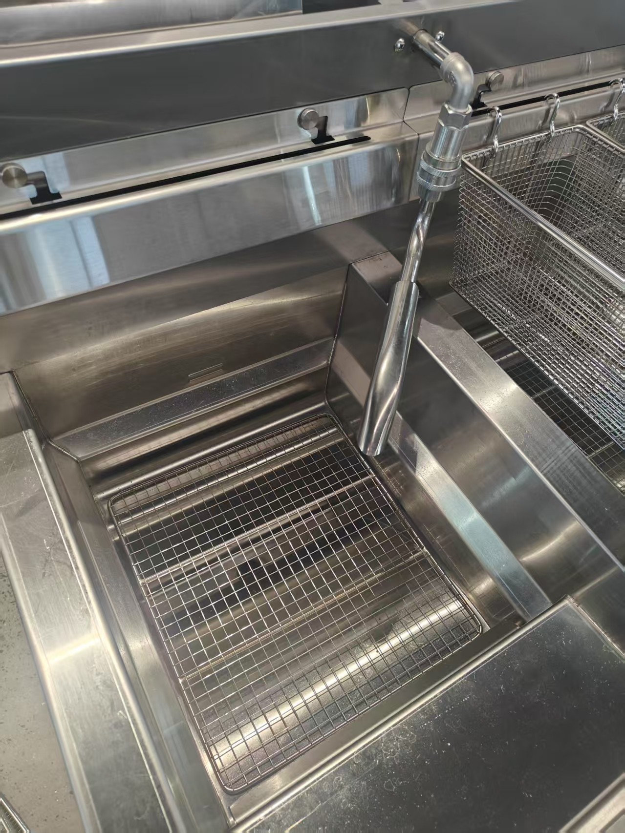 LPG Gas Natural gas Double Tanks Four Baskets Digital Panel gas Chips Open Fryer