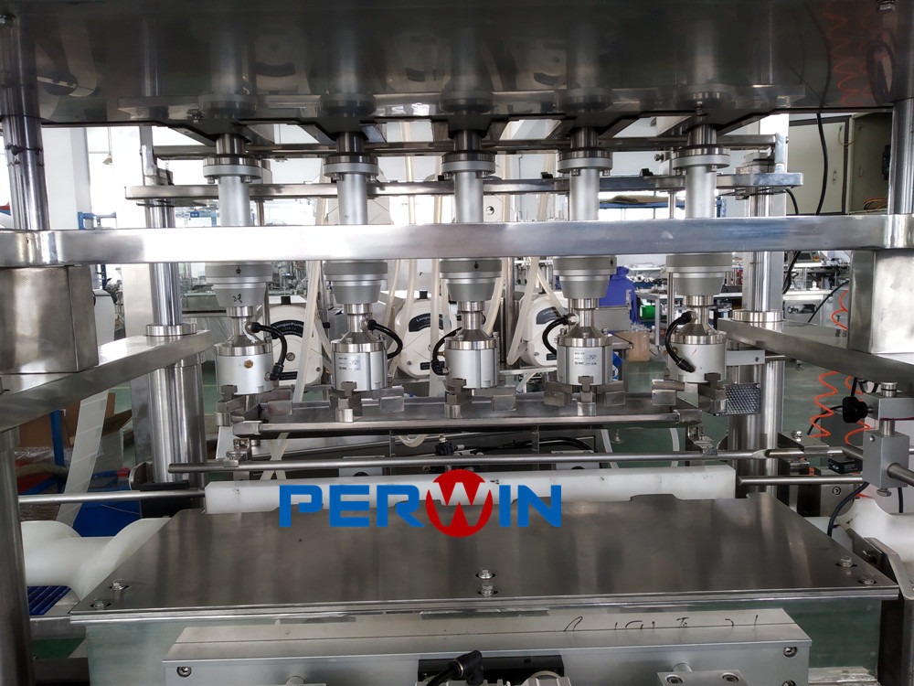 TUV Aseptic Filling And Cappign Machine GMP Standard Serum And Medium
