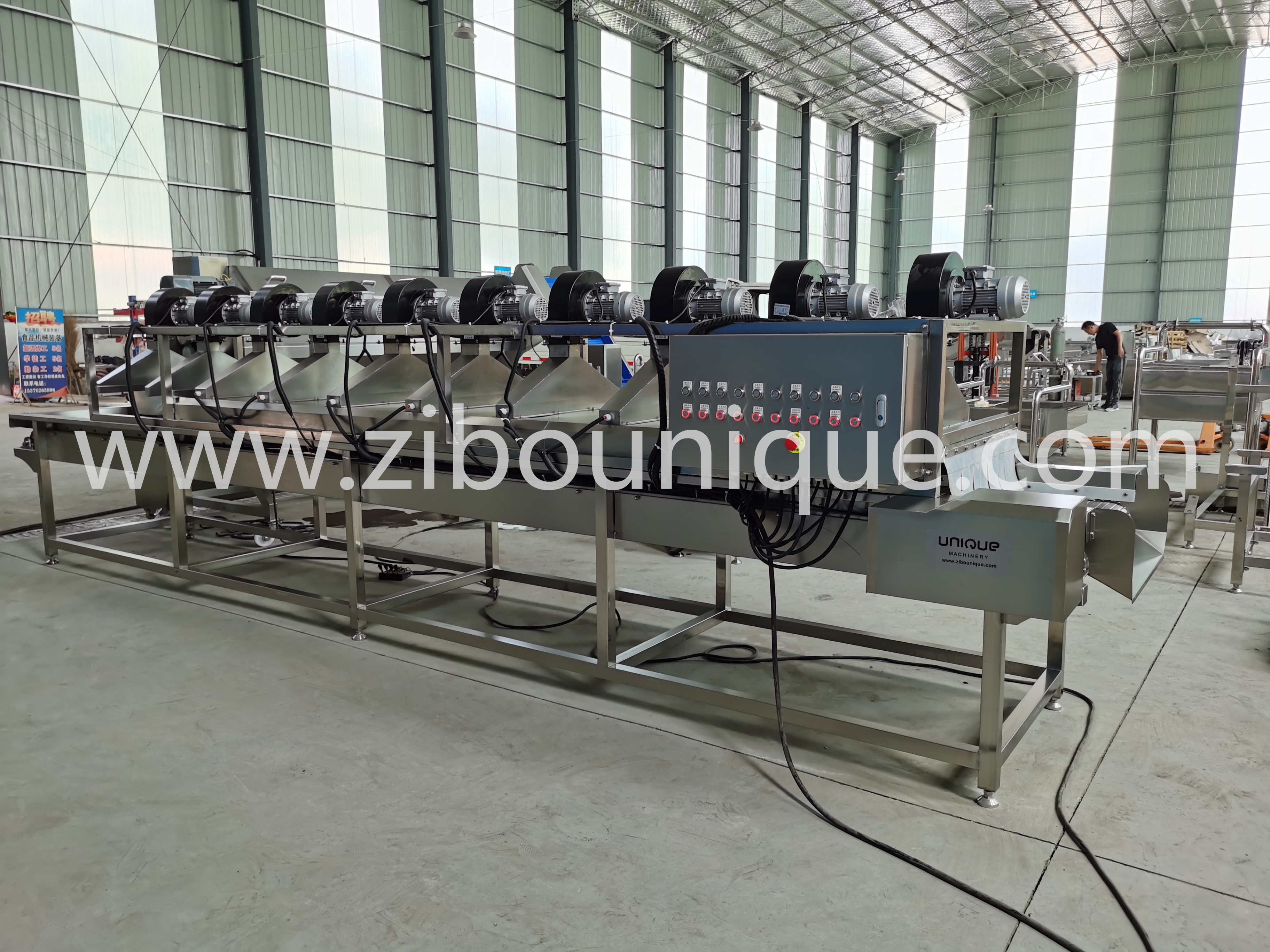 2023 Hot Air Wind Drying Machine for Dewatering of Fruits and Vegetables