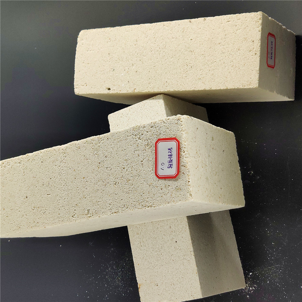 Lightweight Silica Refractory Brick for Glass Melting Furnaces in Industrial Settings