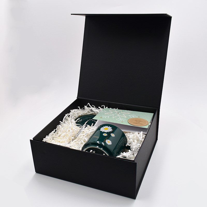 3-7layers Flower Packaging Boxes , Black Magnet Square Gift Box
