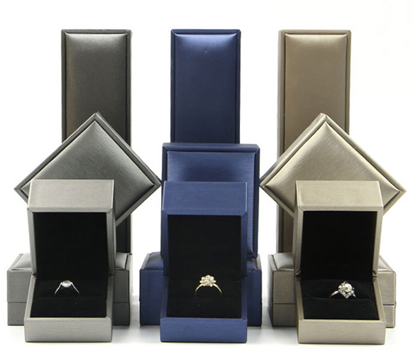 Custom Logo Printed Small Packaging Boxes Paper Ring Necklace Bangle Jewelry Gift Box