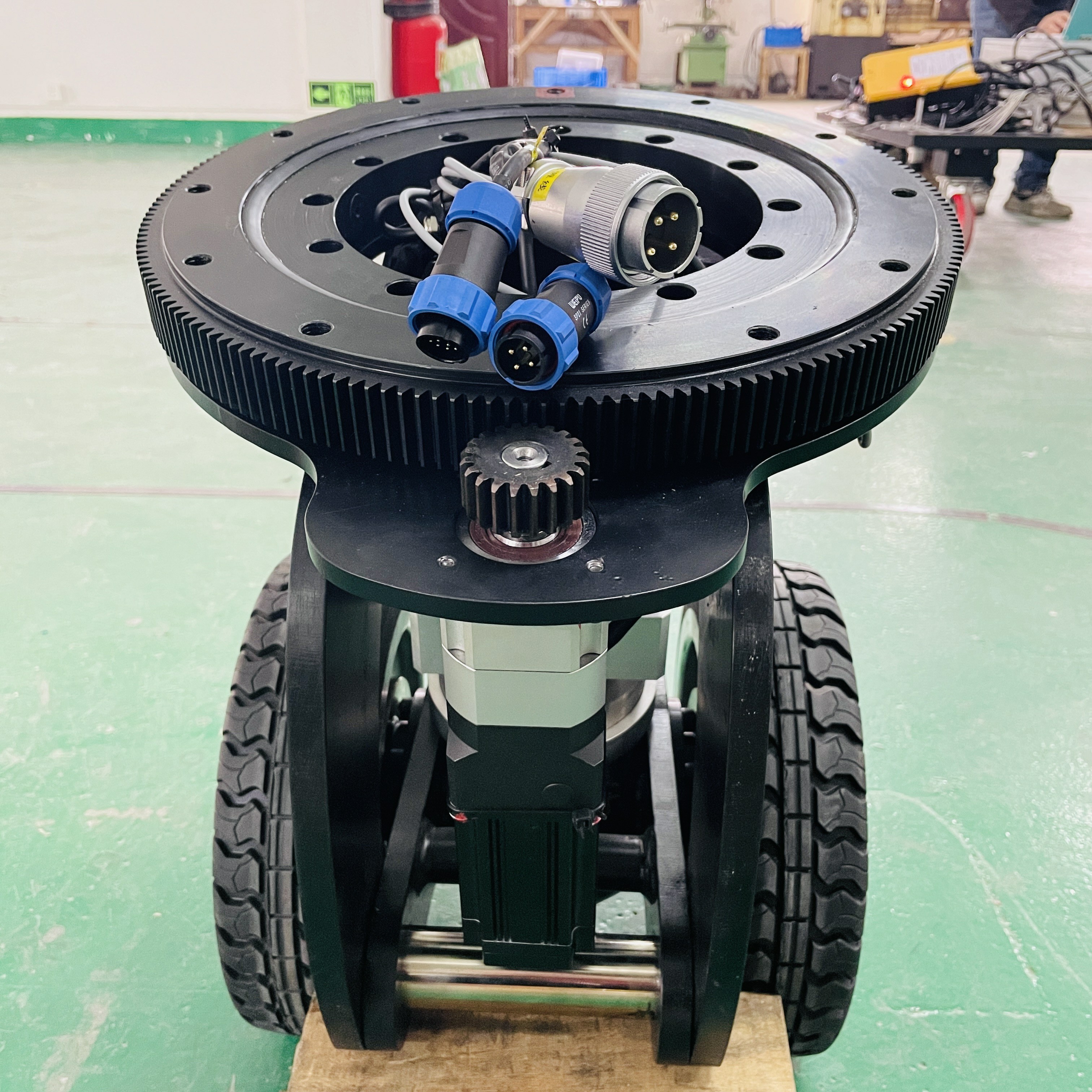 Rubber Double Wheel Differential 3000KG AC Motor Drive Wheel For Factory Agv