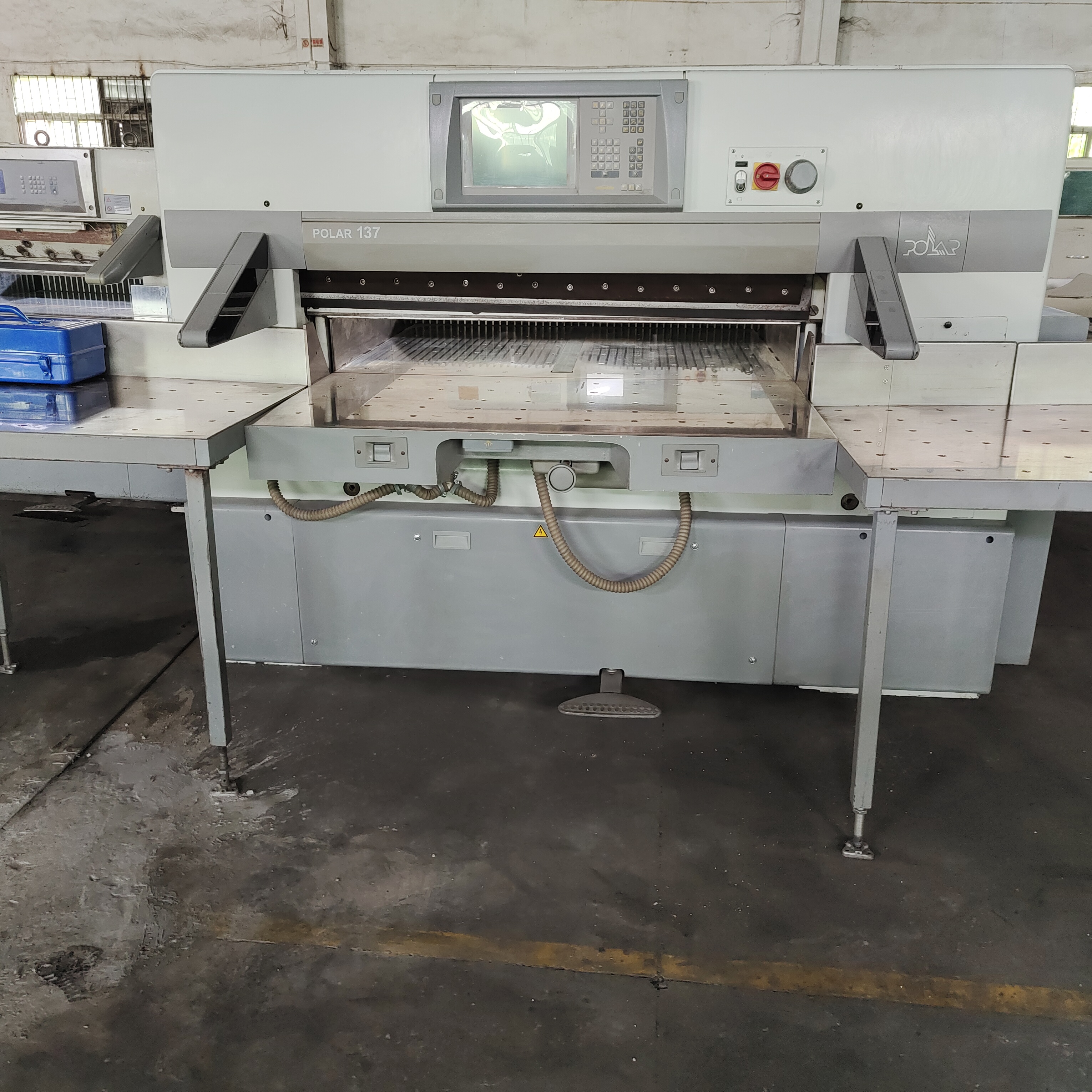 NO Computerized Polar 137EMC Paper Cutting Machine for Energy Mining Applications