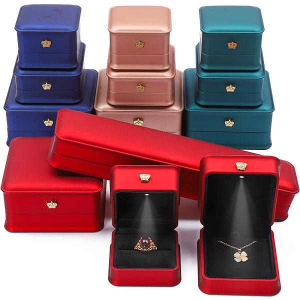 Golden Crown Led Light Jewellery Box For Necklace Bracelet Ring Earrings