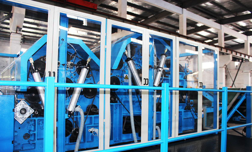 HongYi-24 months Warranty Automotive Interiors Nonwoven Carding Machine 2500MM For Car