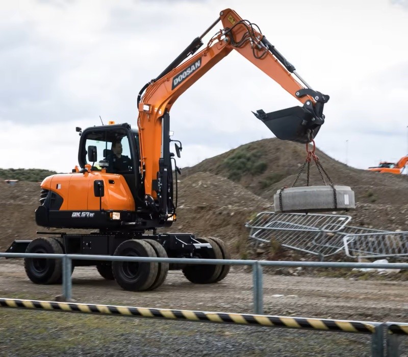 DX55W-7 Mini Wheel Excavator 0.175m3 Doosan Hydraulic Excavator