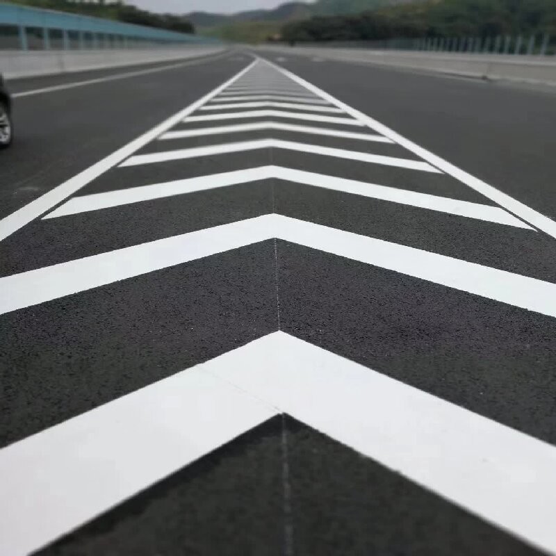 Thermoplastic Road Marking Paint with Strong Wear Resistance and Reflective Properties