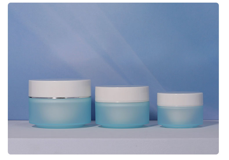 Custom Round Plastic Type PP 30 50g Matte Empty Eye Facial Luxury Cream Jars for Face Cream Skincare Lotion Packaging