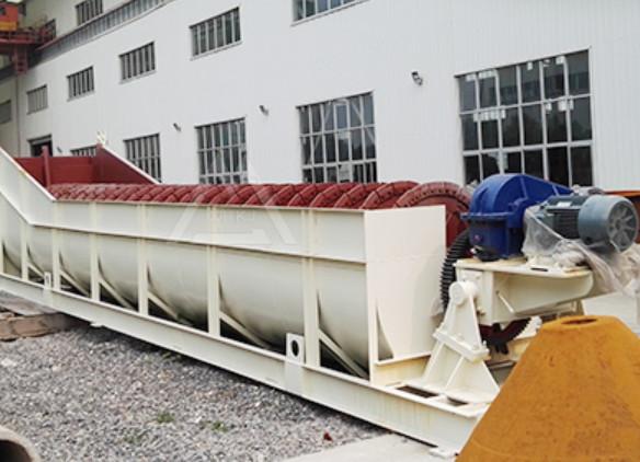 11KW*2 Sand Sieve Vibrating Screen Machine 240 TPH Gravel Screw Spiral Large