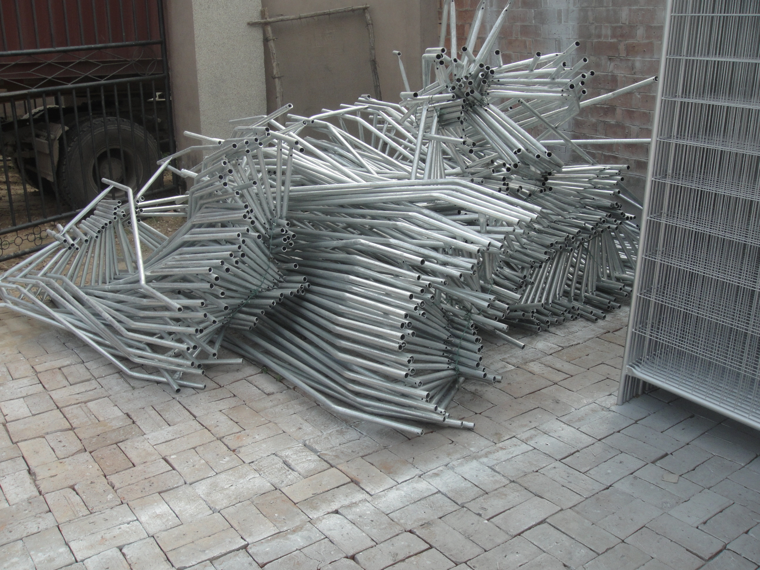 Temporary Fence base made for Australia market UV 770 UV 531 finished HDPE powder temp fence base